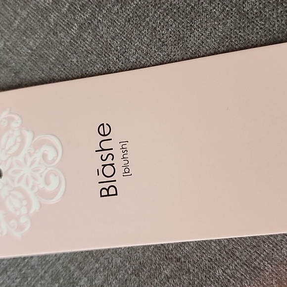 Blashe women's ruffled tie front blouse - Picture 6 of 11